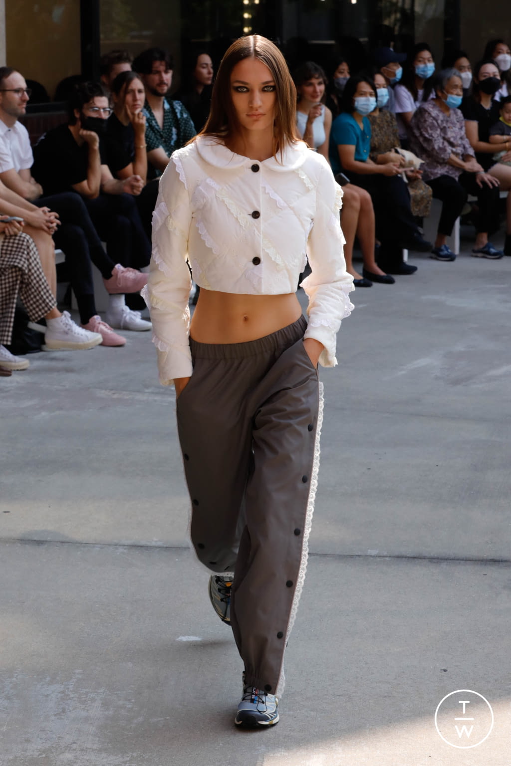 Fashion Week New York Spring/Summer 2022 look 26 de la collection Sandy Liang womenswear