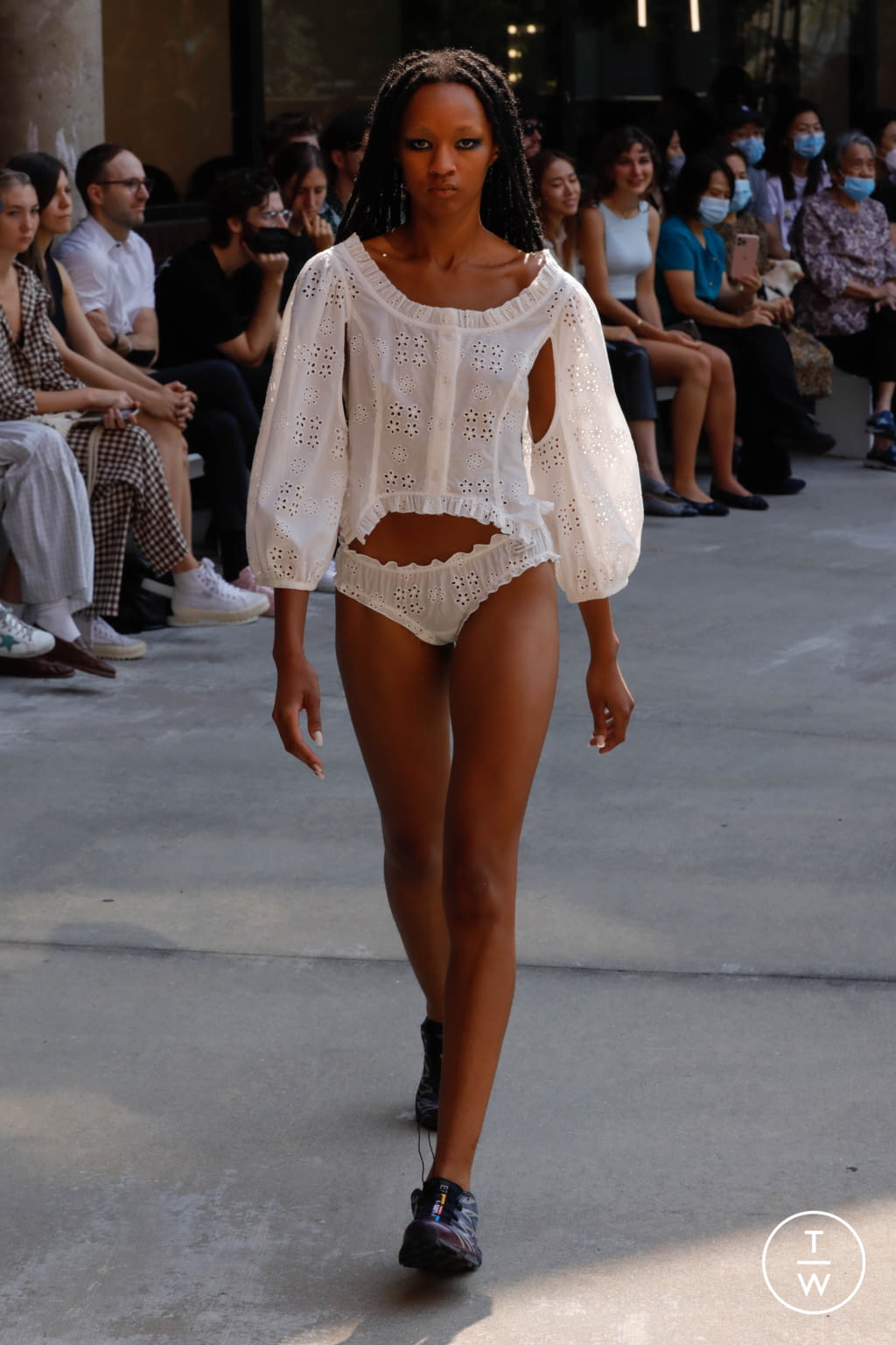 Fashion Week New York Spring/Summer 2022 look 30 de la collection Sandy Liang womenswear