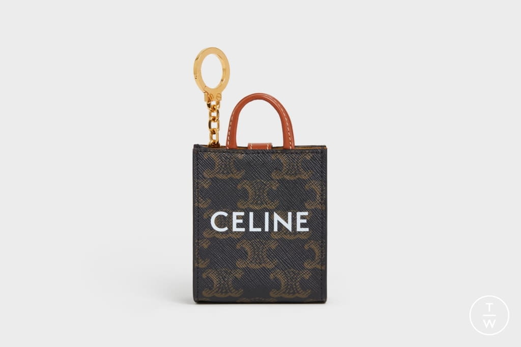 Fashion Week Paris Resort 2022 look 22 de la collection Celine womenswear accessories