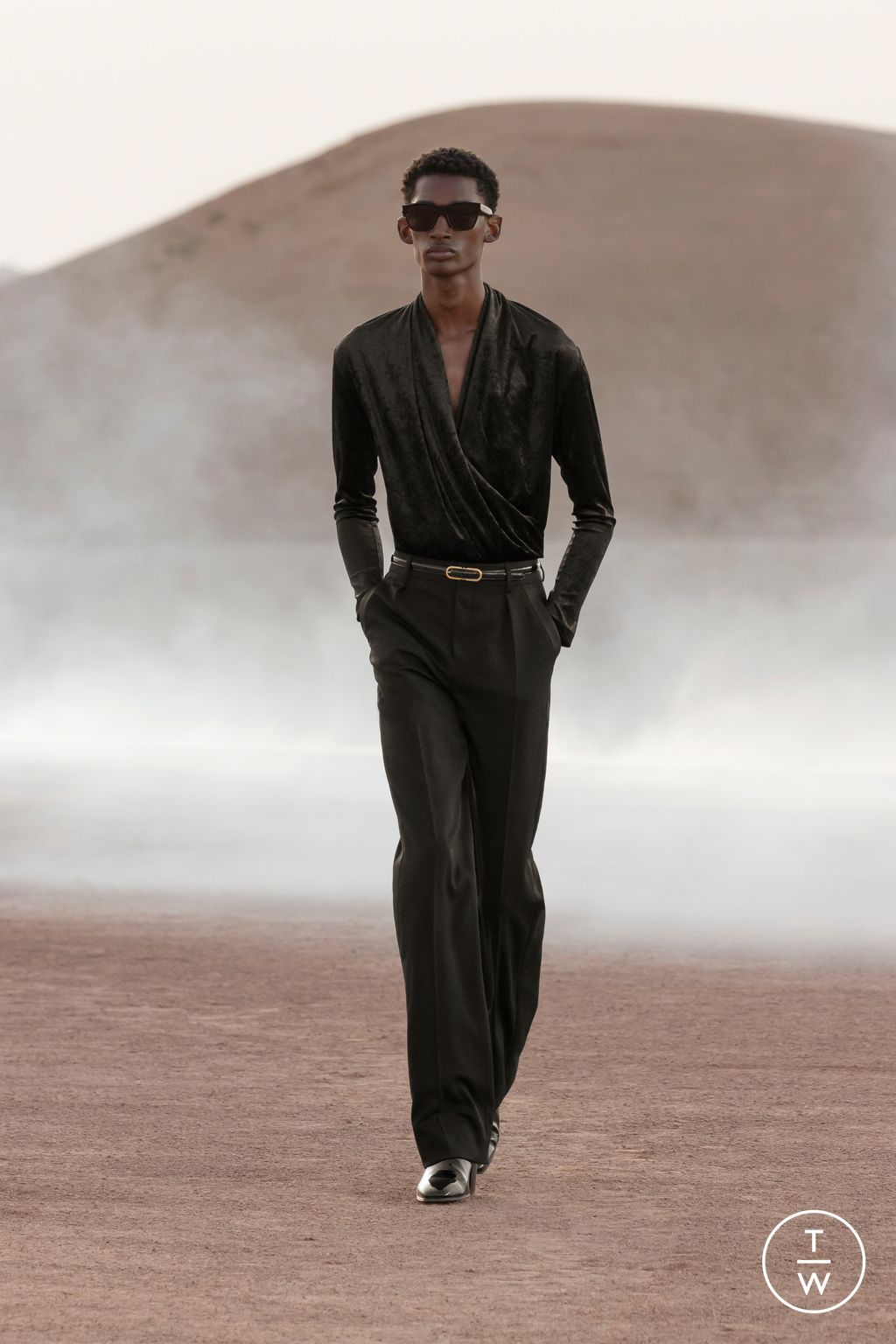 Fashion Week Paris Spring/Summer 2023 look 37 from the Saint Laurent collection menswear
