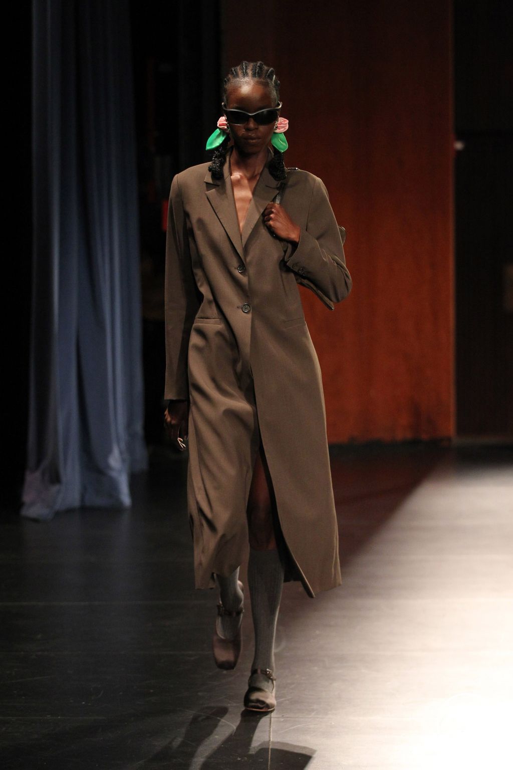 Fashion Week New York Spring/Summer 2023 look 12 de la collection Sandy Liang womenswear