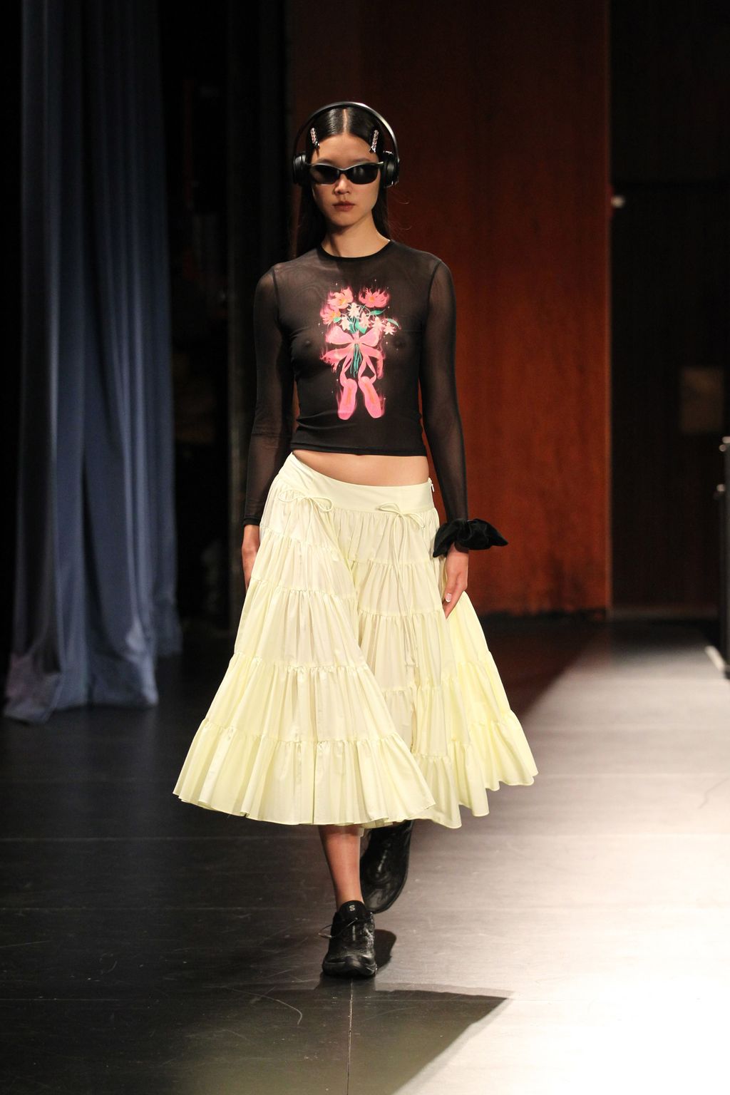 Fashion Week New York Spring/Summer 2023 look 16 de la collection Sandy Liang womenswear