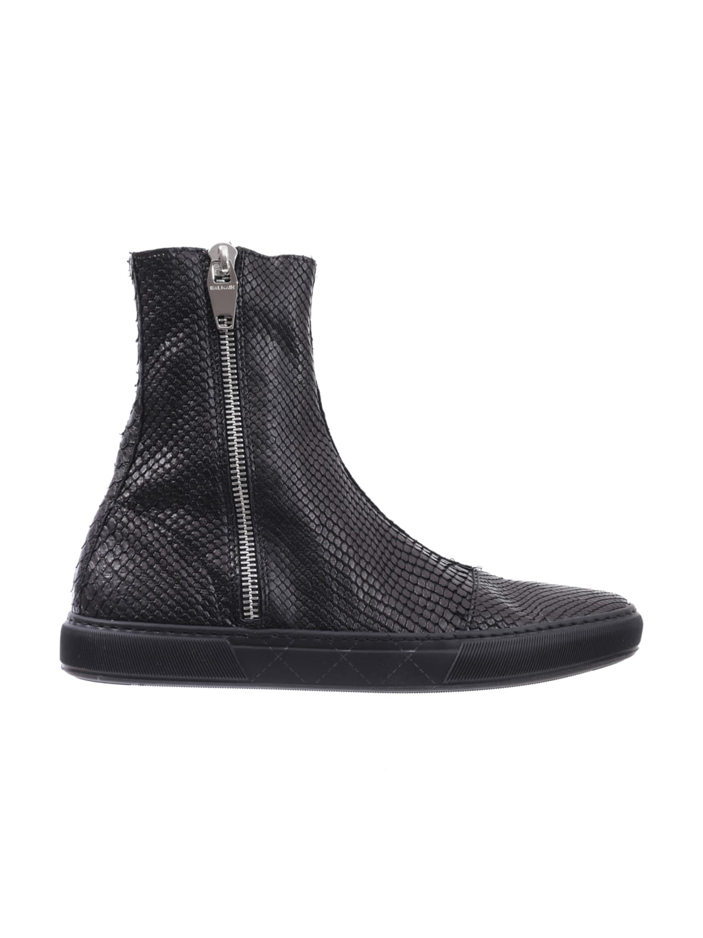 Fashion Week Paris Fall/Winter 2019 look 35 from the Balmain collection menswear accessories