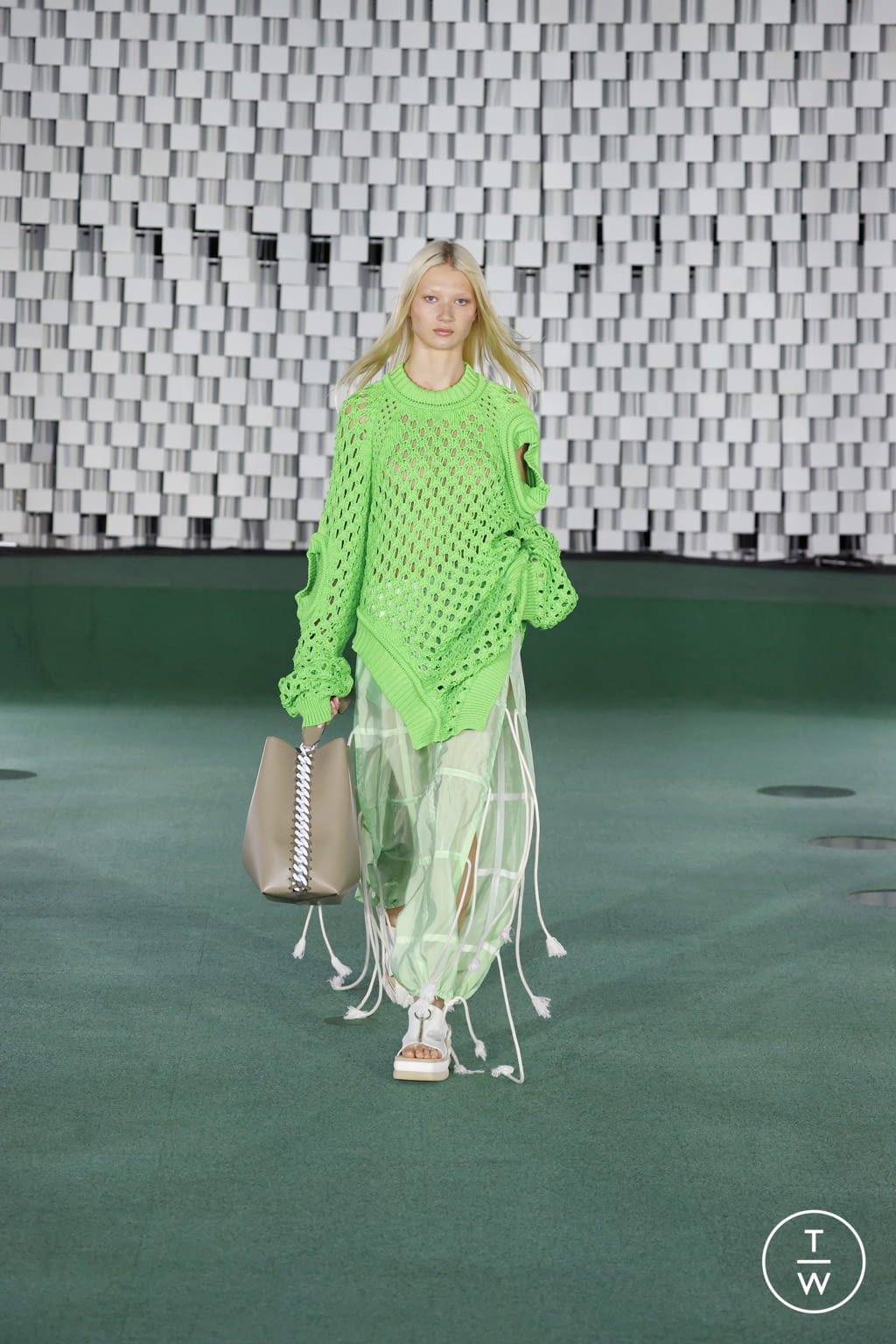 Fashion Week Paris Spring/Summer 2022 look 8 from the Stella McCartney collection 女装