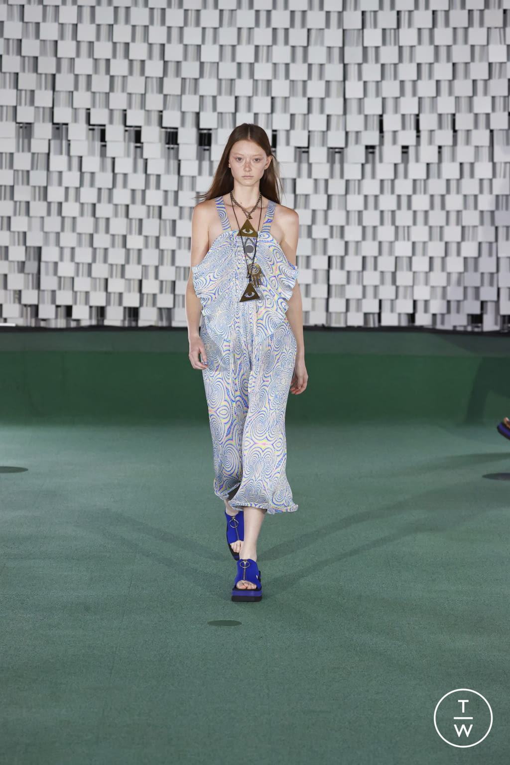 Fashion Week Paris Spring/Summer 2022 look 25 from the Stella McCartney collection womenswear