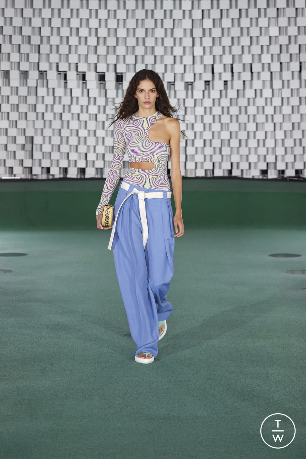 Fashion Week Paris Spring/Summer 2022 look 26 from the Stella McCartney collection 女装