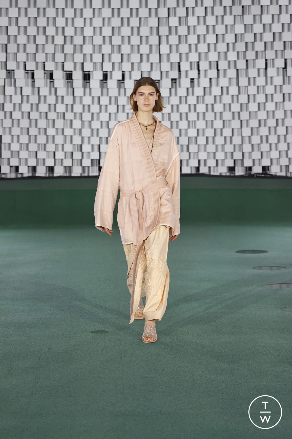 Fashion Week Paris Spring/Summer 2022 look 32 from the Stella McCartney collection womenswear