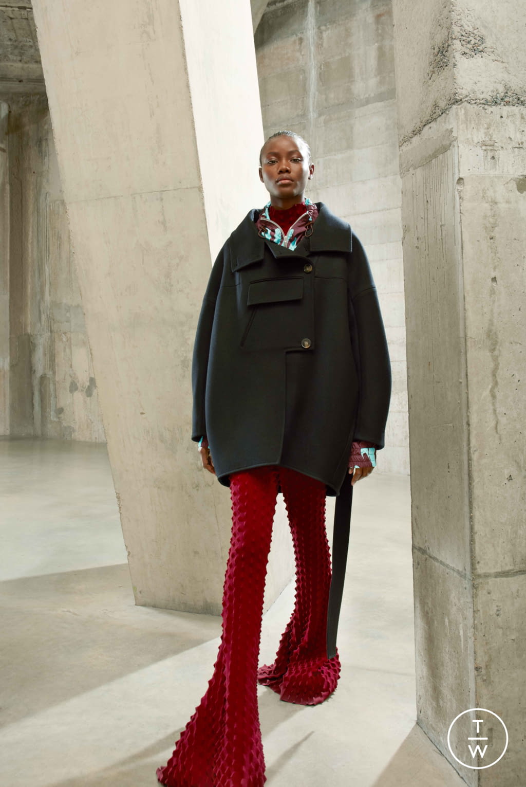 Fashion Week Paris Fall/Winter 2021 look 25 from the Stella McCartney collection 女装