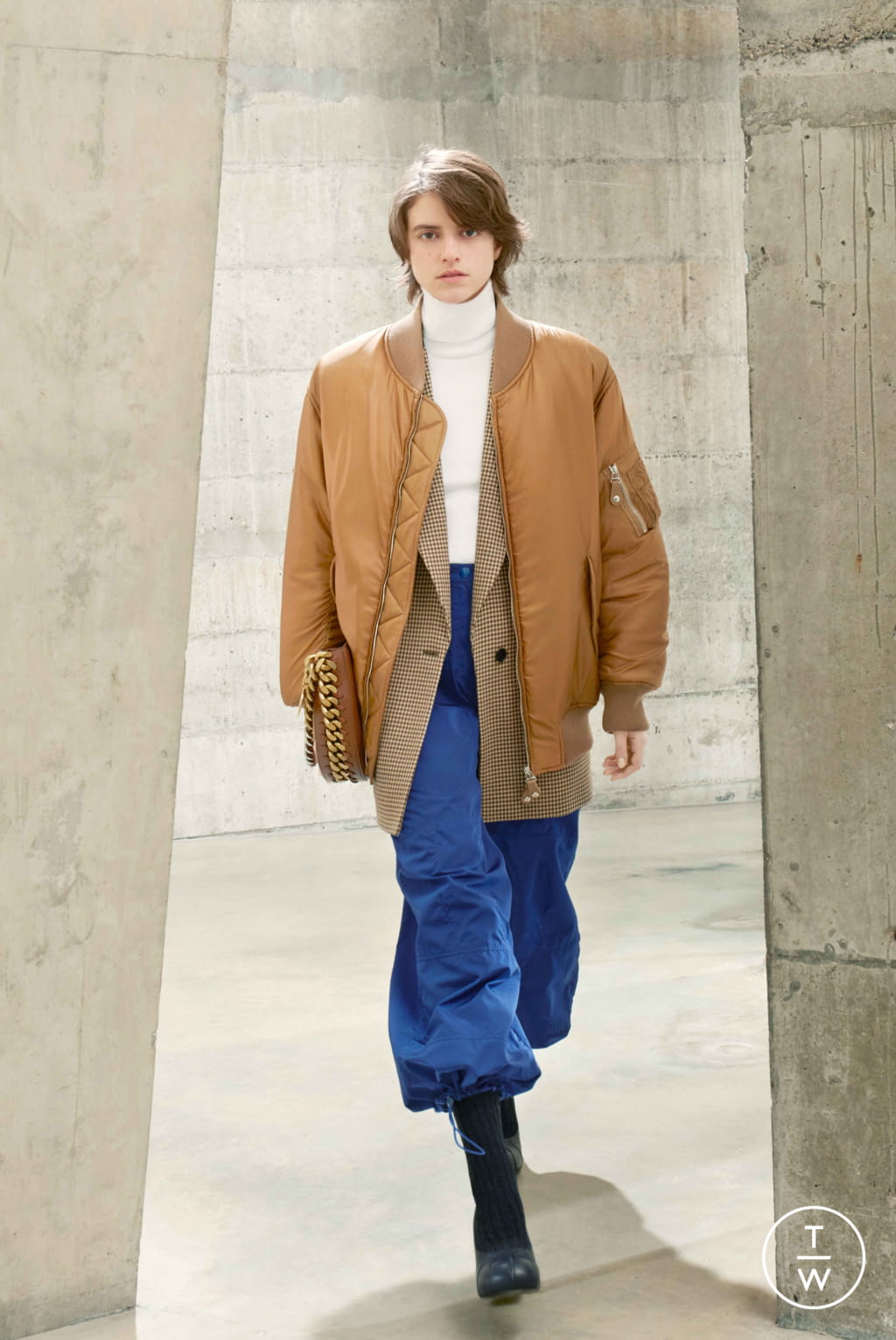 Fashion Week Paris Fall/Winter 2021 look 3 from the Stella McCartney collection womenswear