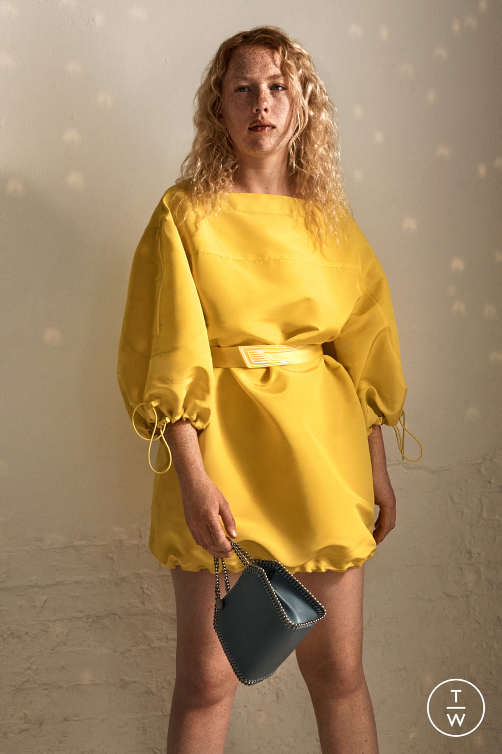 Fashion Week Paris Resort 2022 look 25 from the Stella McCartney collection womenswear