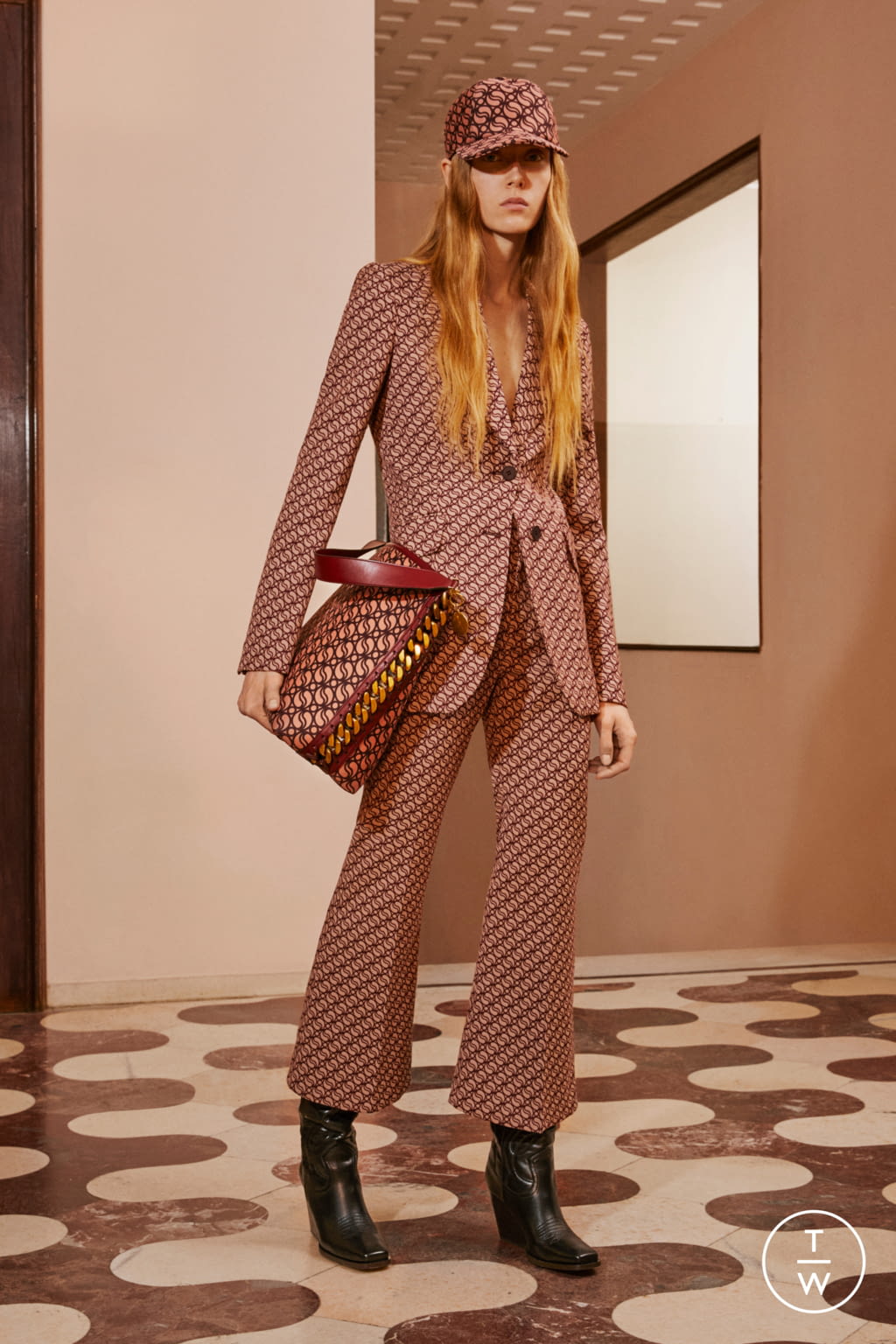 Fashion Week Paris Pre-Fall 2022 look 8 from the Stella McCartney collection 女装