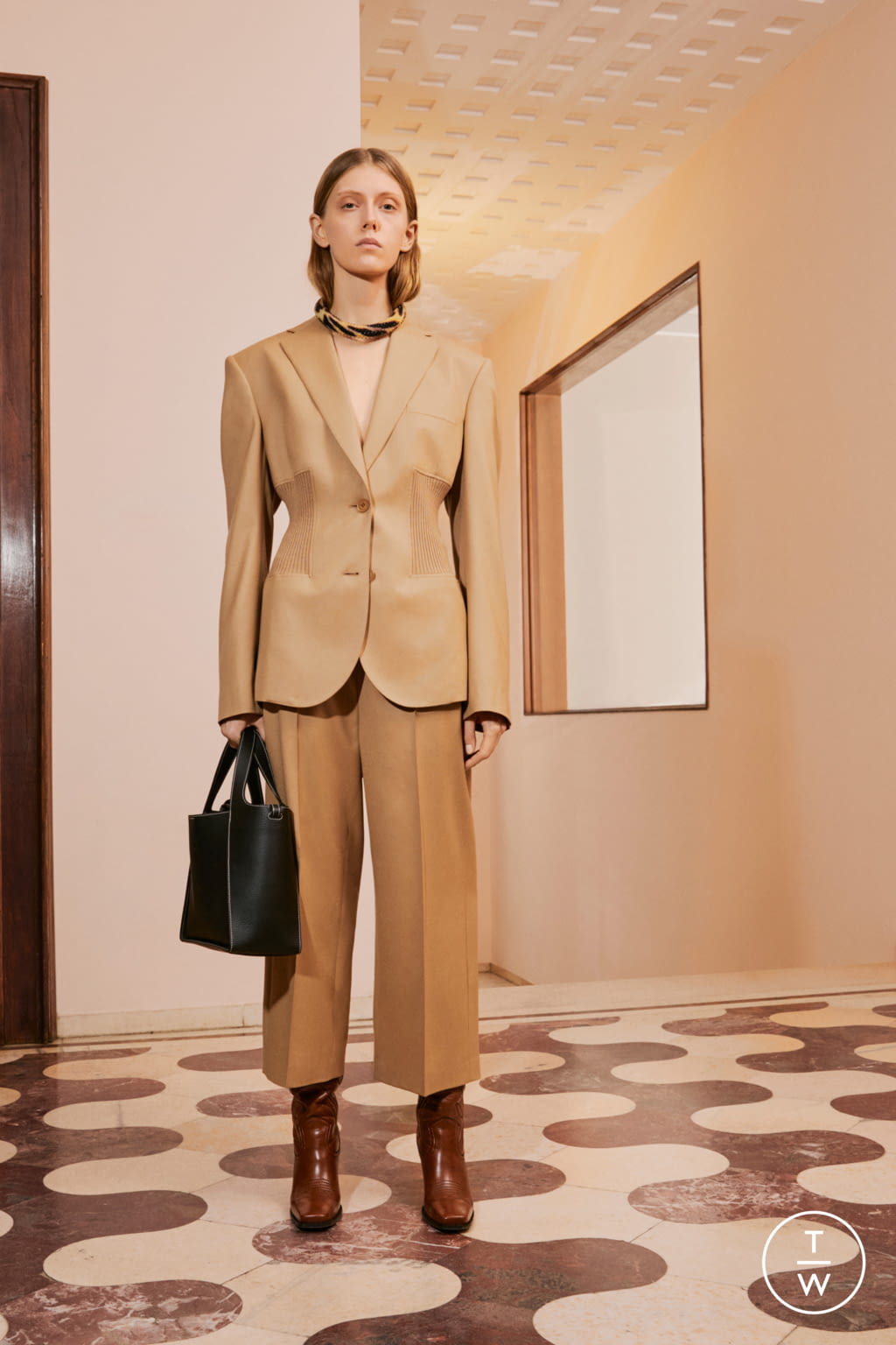 Fashion Week Paris Pre-Fall 2022 look 12 from the Stella McCartney collection womenswear
