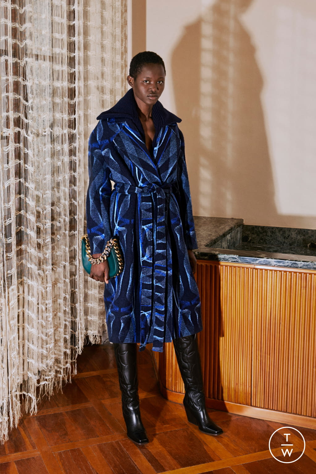 Fashion Week Paris Pre-Fall 2022 look 31 from the Stella McCartney collection 女装