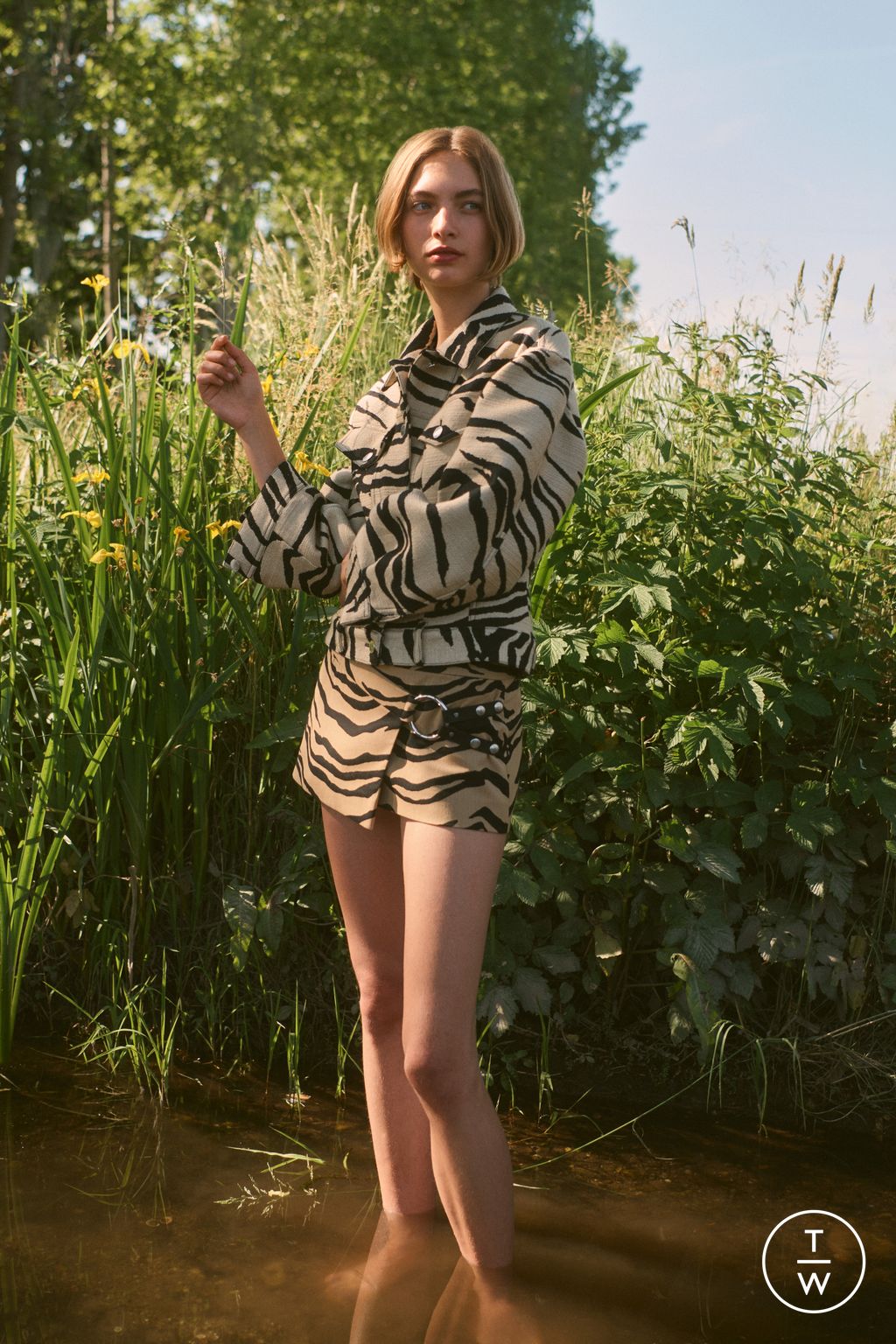 Fashion Week Paris Resort 2023 look 1 from the Stella McCartney collection 女装