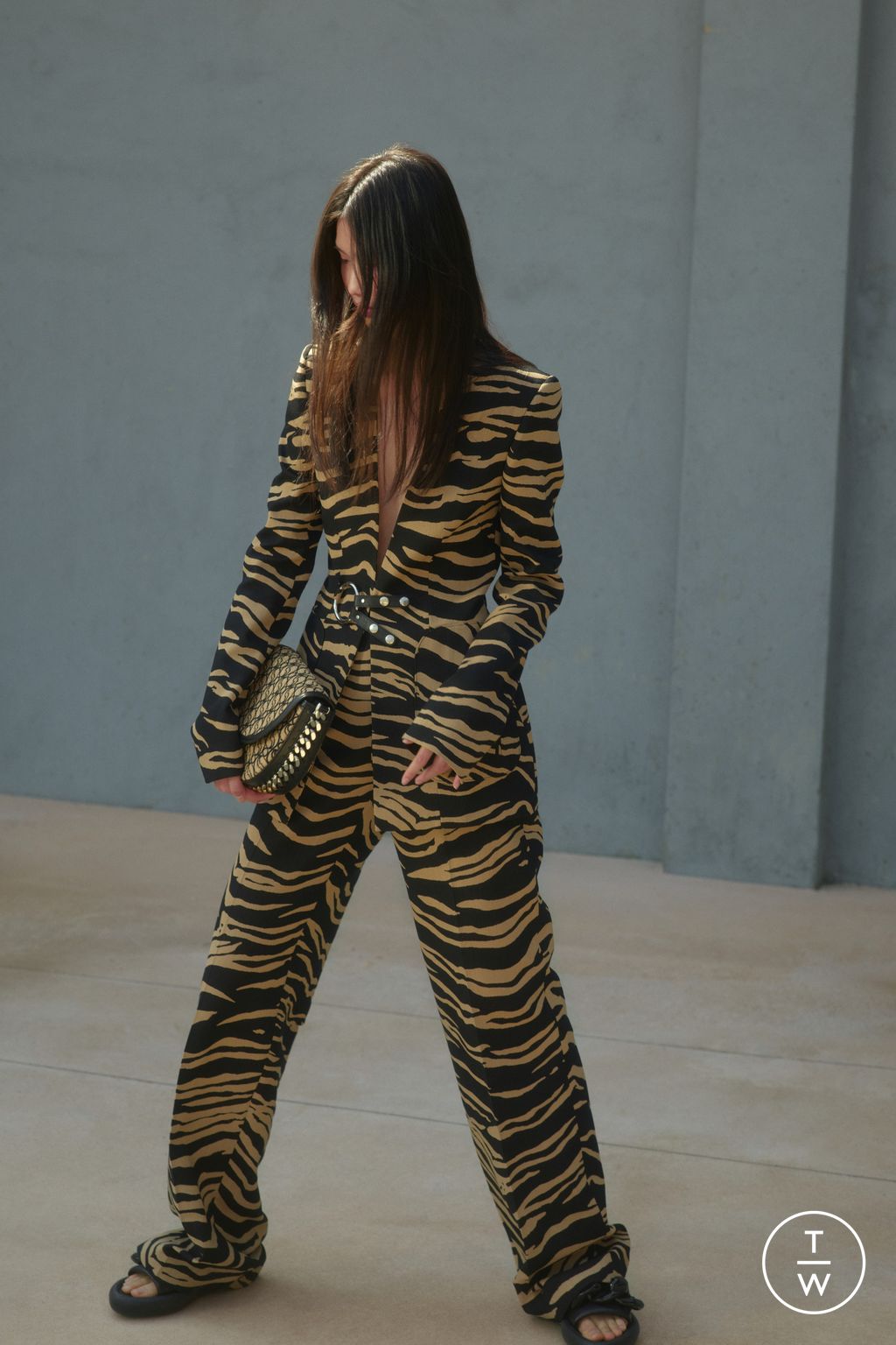 Fashion Week Paris Resort 2023 look 3 from the Stella McCartney collection womenswear