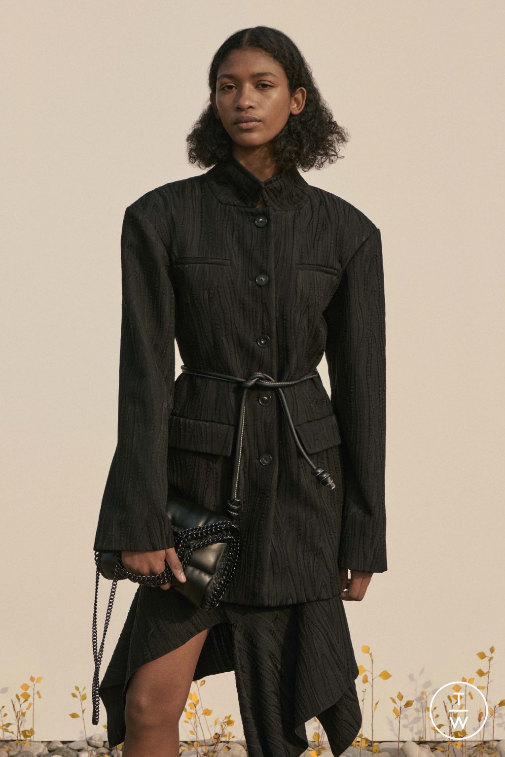 Fashion Week Paris Pre-Fall 2023 look 2 from the Stella McCartney collection 女装