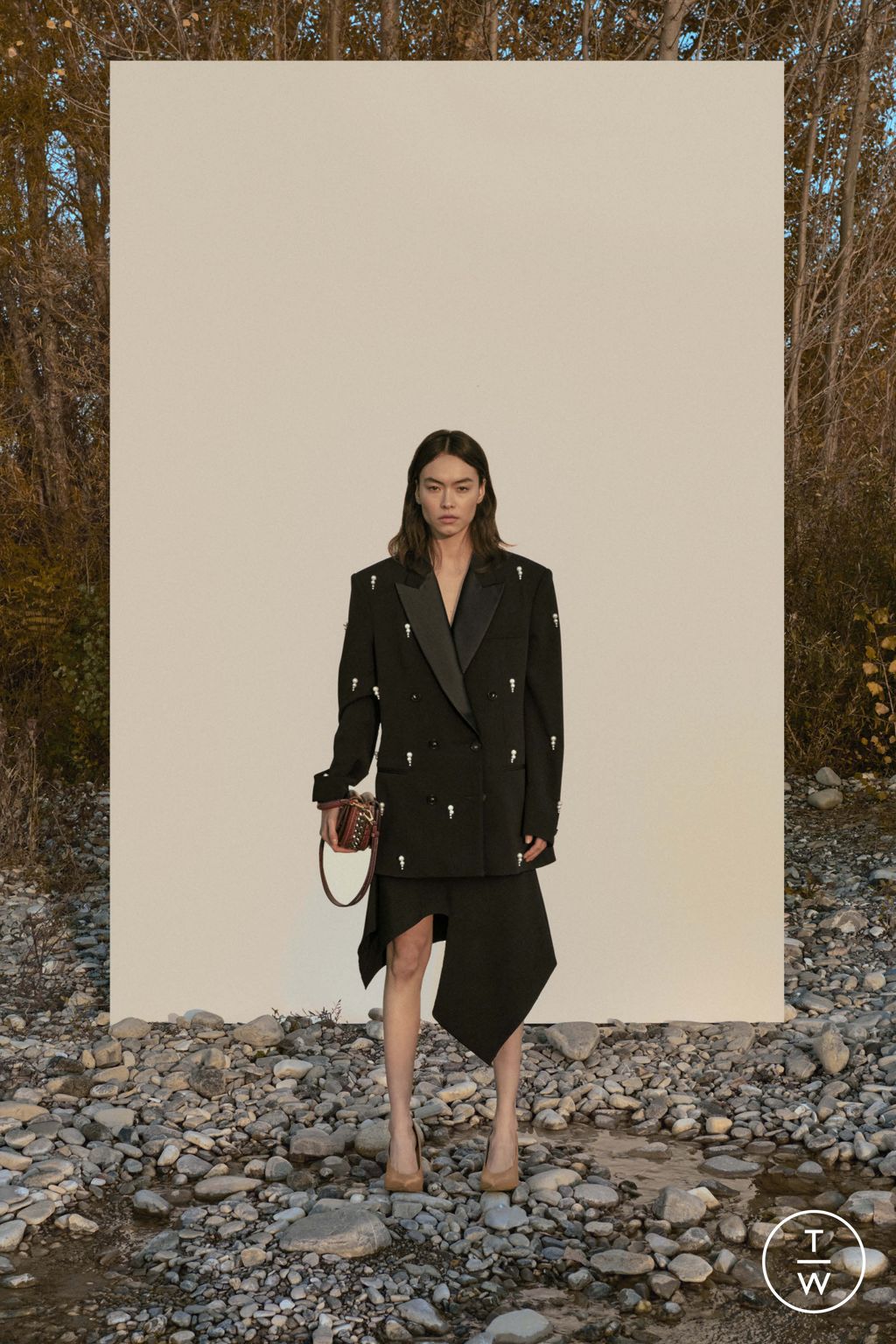 Fashion Week Paris Pre-Fall 2023 look 29 from the Stella McCartney collection womenswear