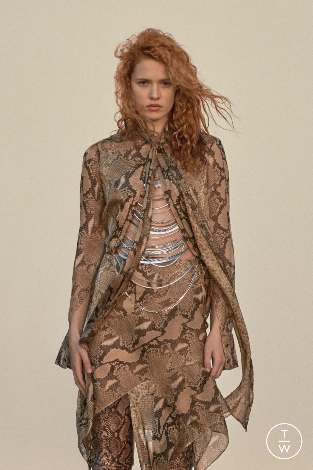 Fashion Week Paris Pre-Fall 2023 look 4 from the Stella McCartney collection womenswear