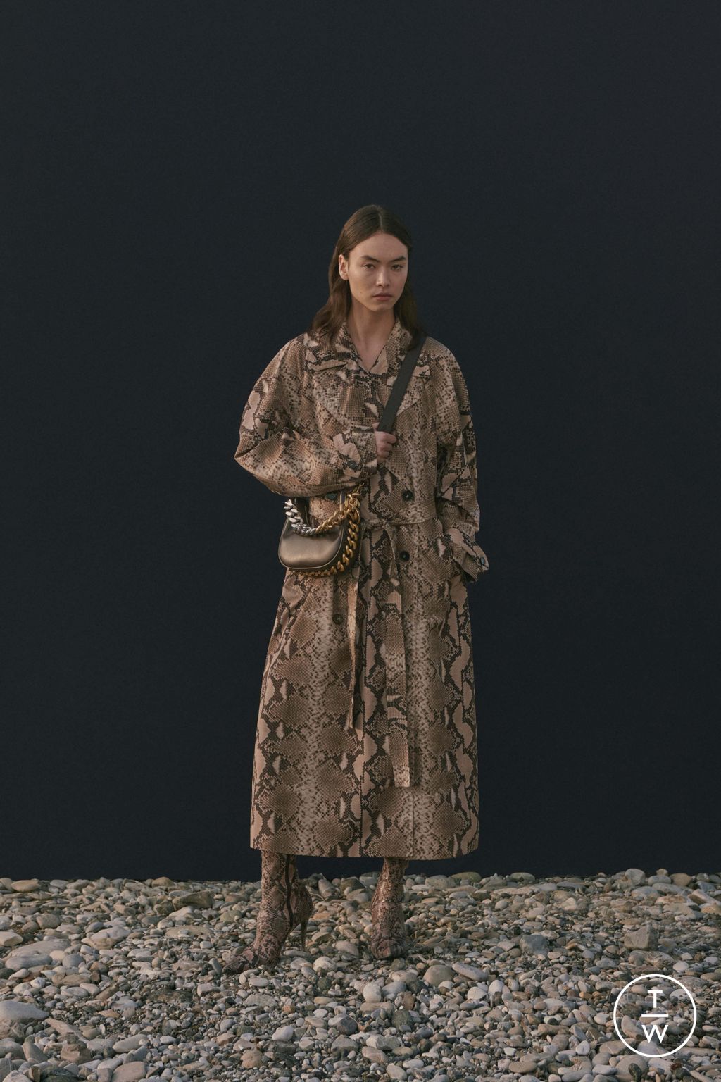 Fashion Week Paris Pre-Fall 2023 look 7 from the Stella McCartney collection 女装
