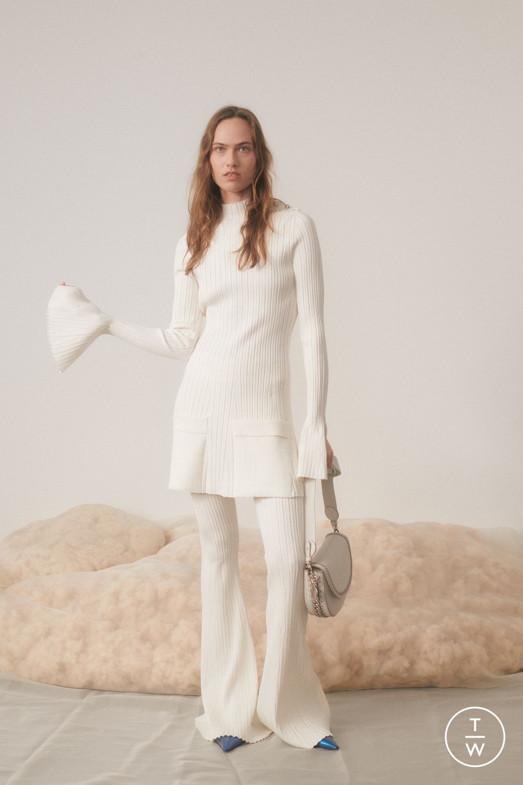 Fashion Week Paris Pre-Fall 2024 look 15 from the Stella McCartney collection womenswear