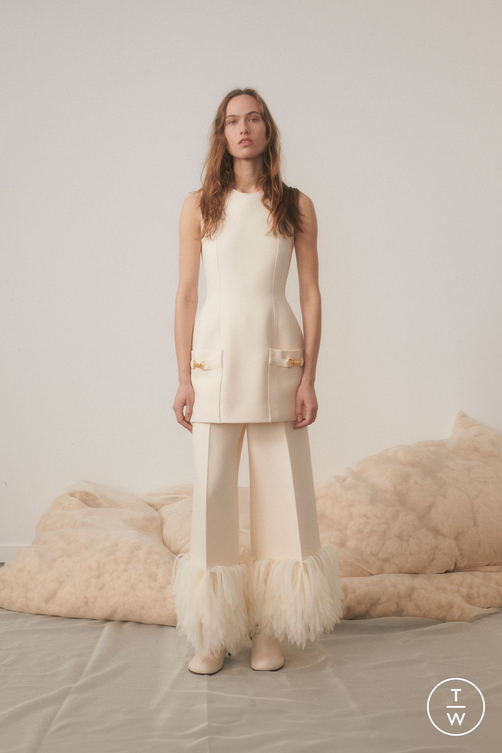 Fashion Week Paris Pre-Fall 2024 look 2 from the Stella McCartney collection womenswear