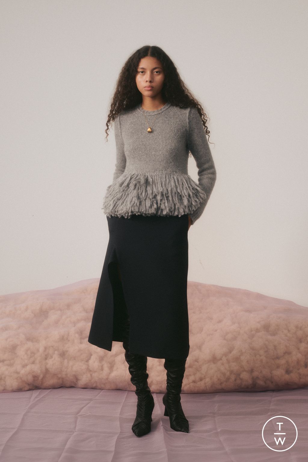 Fashion Week Paris Pre-Fall 2024 look 21 from the Stella McCartney collection womenswear