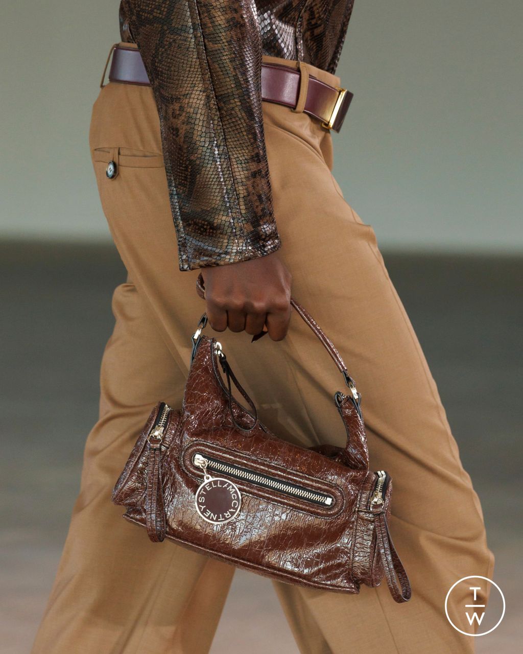 Fashion Week Paris Fall/Winter 2025 look 3 from the Stella McCartney collection womenswear accessories