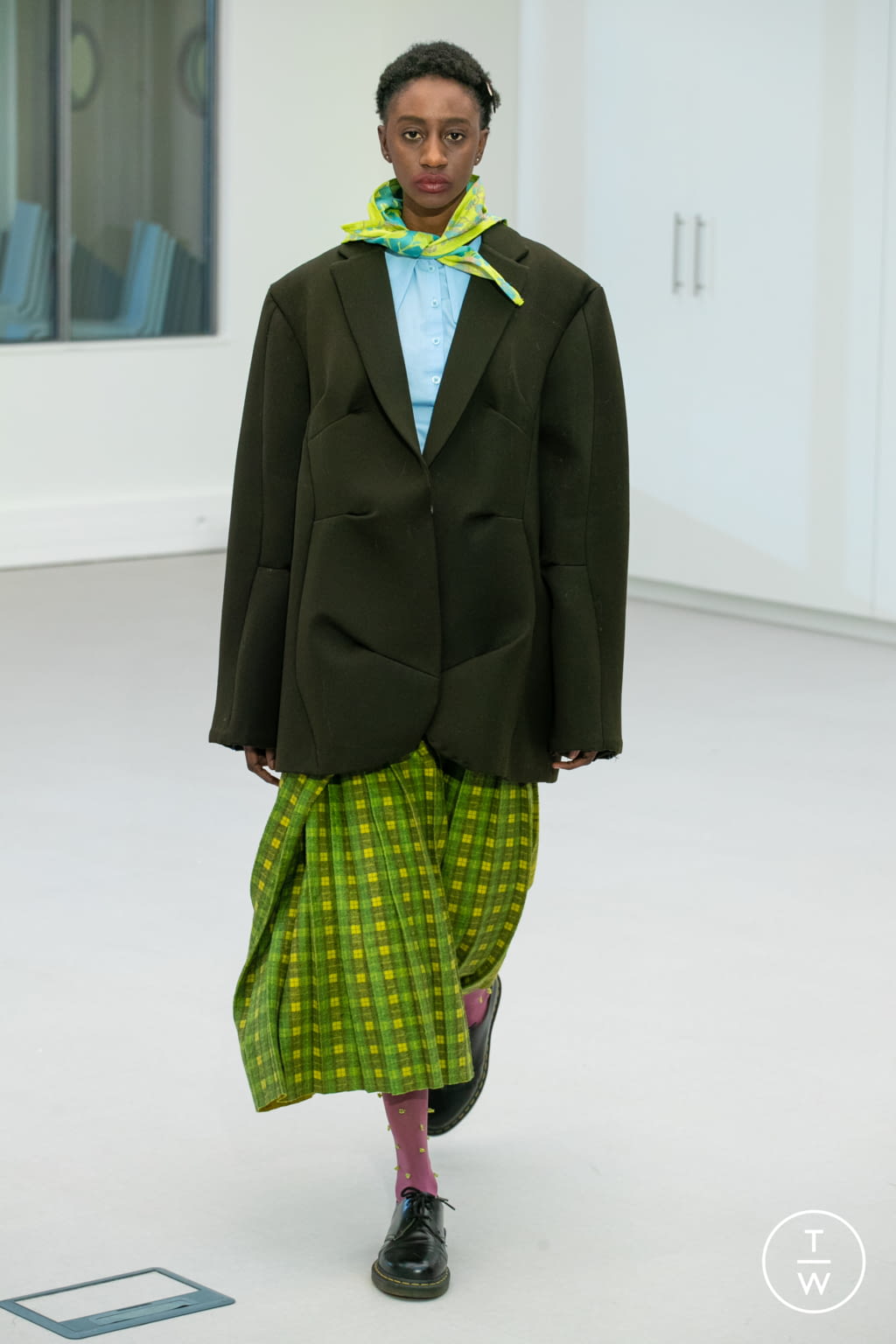 Fashion Week Paris Fall/Winter 2021 look 27 from the IFM PARIS collection 女装