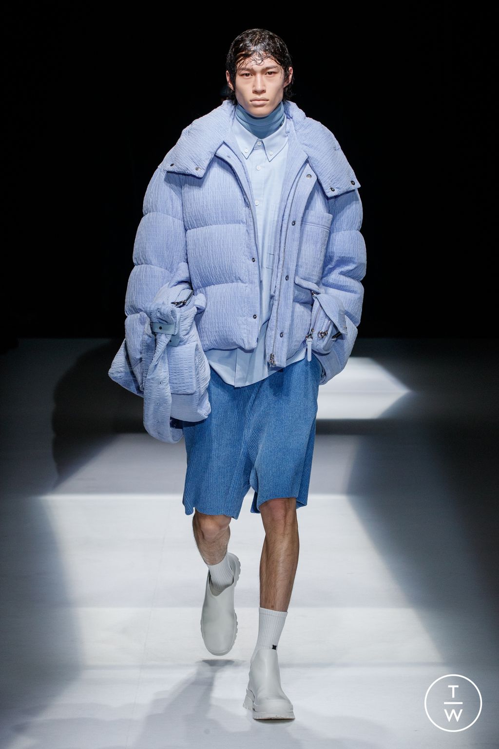 Fashion Week Paris Fall/Winter 2023 look 7 from the SOLID HOMME collection 男装