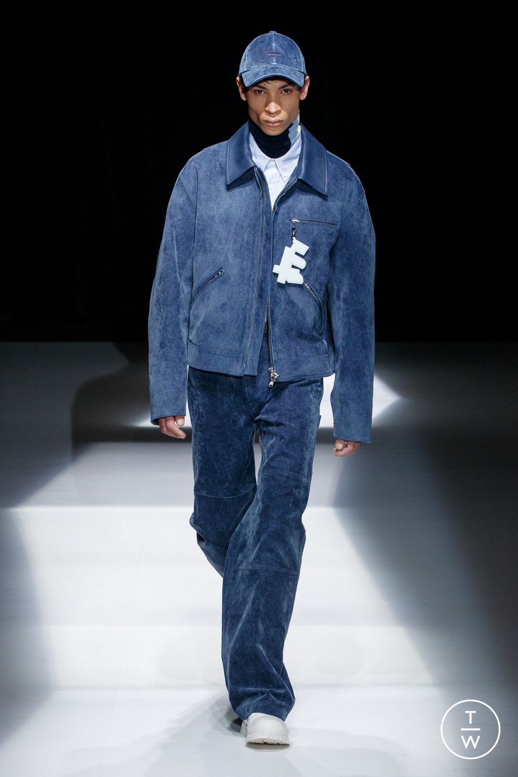 Fashion Week Paris Fall/Winter 2023 look 9 from the SOLID HOMME collection menswear