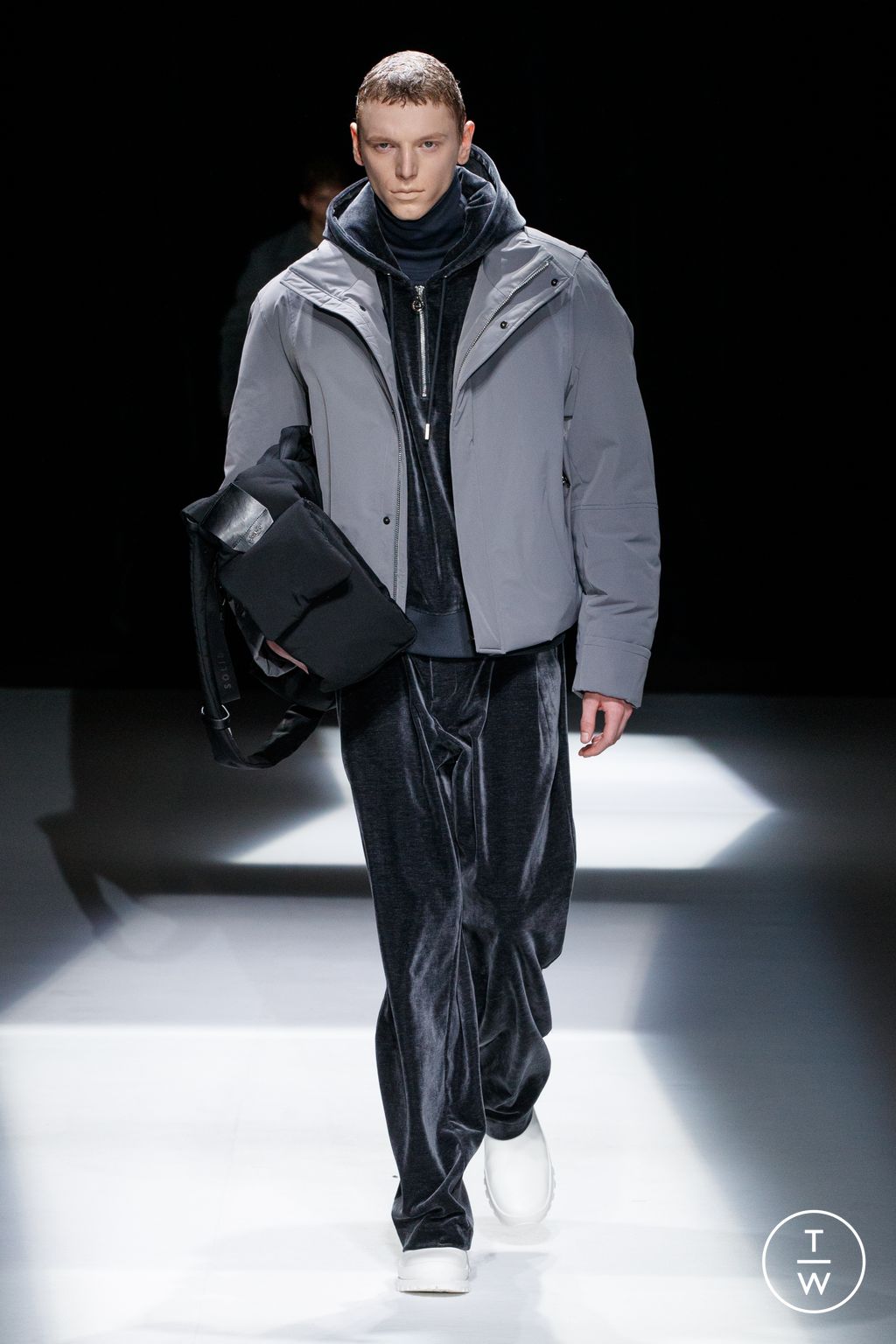 Fashion Week Paris Fall/Winter 2023 look 31 from the SOLID HOMME collection menswear