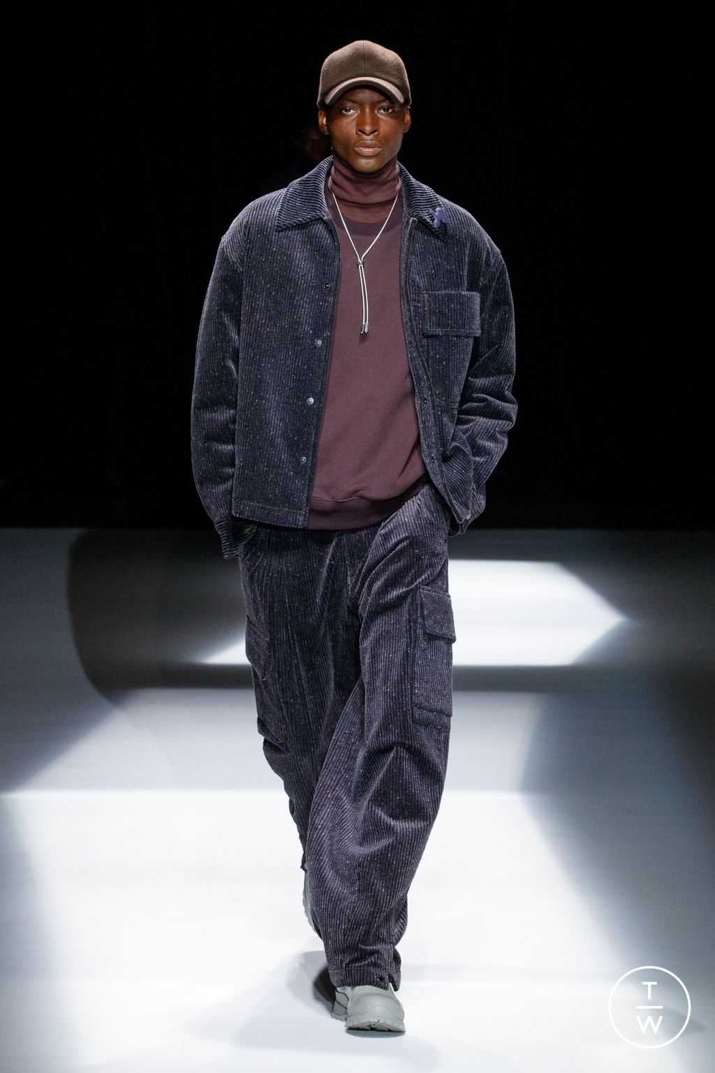 Fashion Week Paris Fall/Winter 2023 look 37 from the SOLID HOMME collection menswear