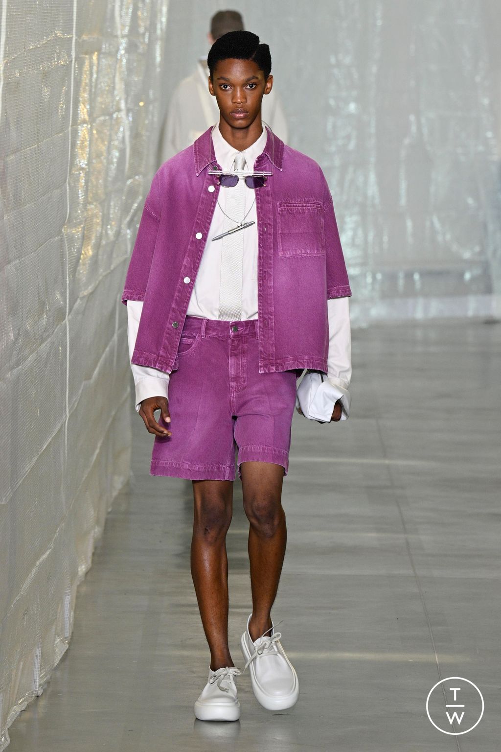 Fashion Week Paris Spring/Summer 2024 look 16 from the SOLID HOMME collection menswear