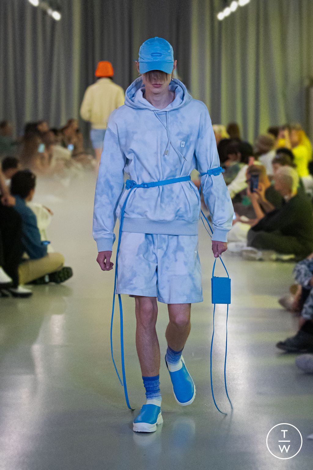 Fashion Week Paris Spring/Summer 2023 look 20 from the SOLID HOMME collection 男装