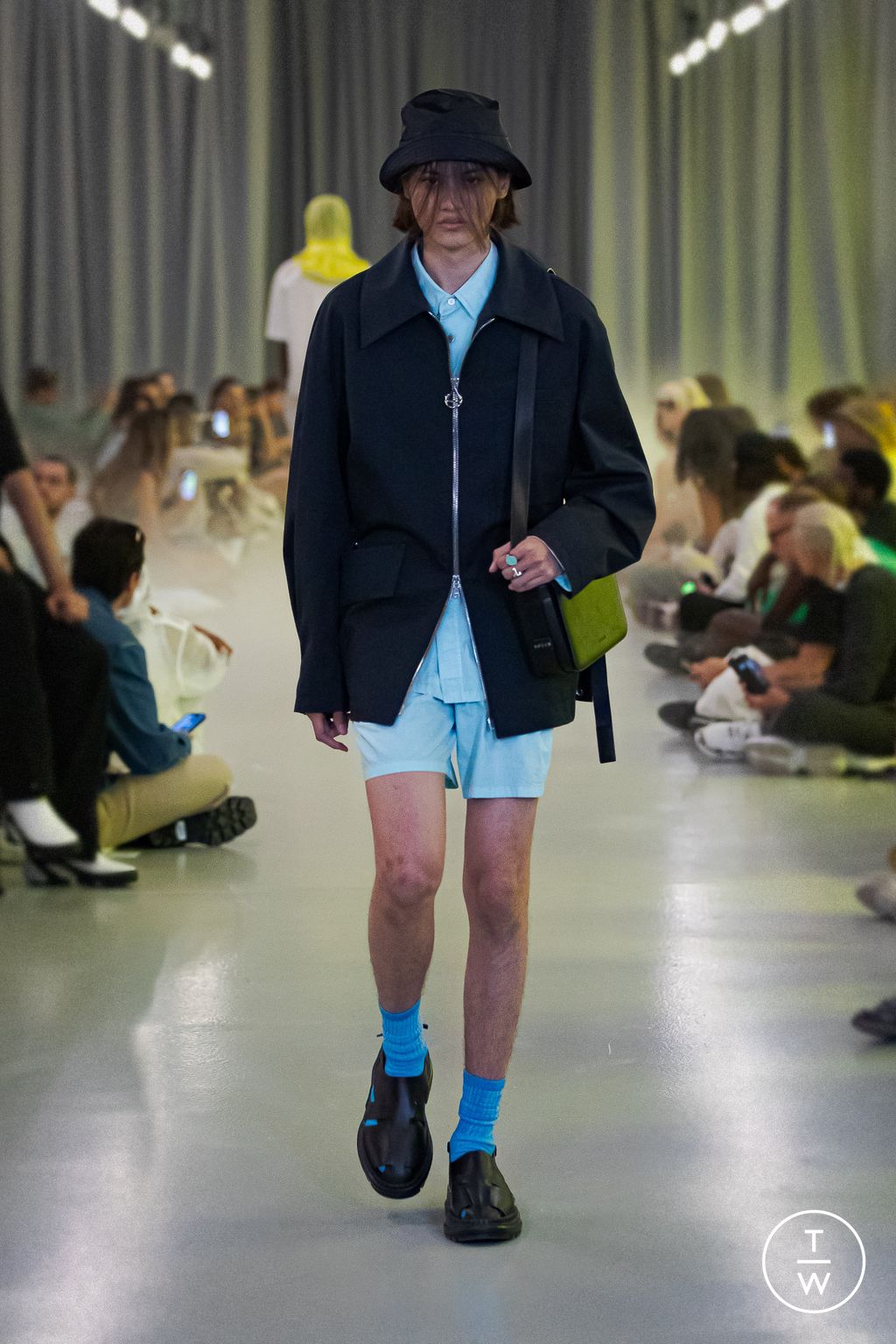 Fashion Week Paris Spring/Summer 2023 look 26 from the SOLID HOMME collection menswear