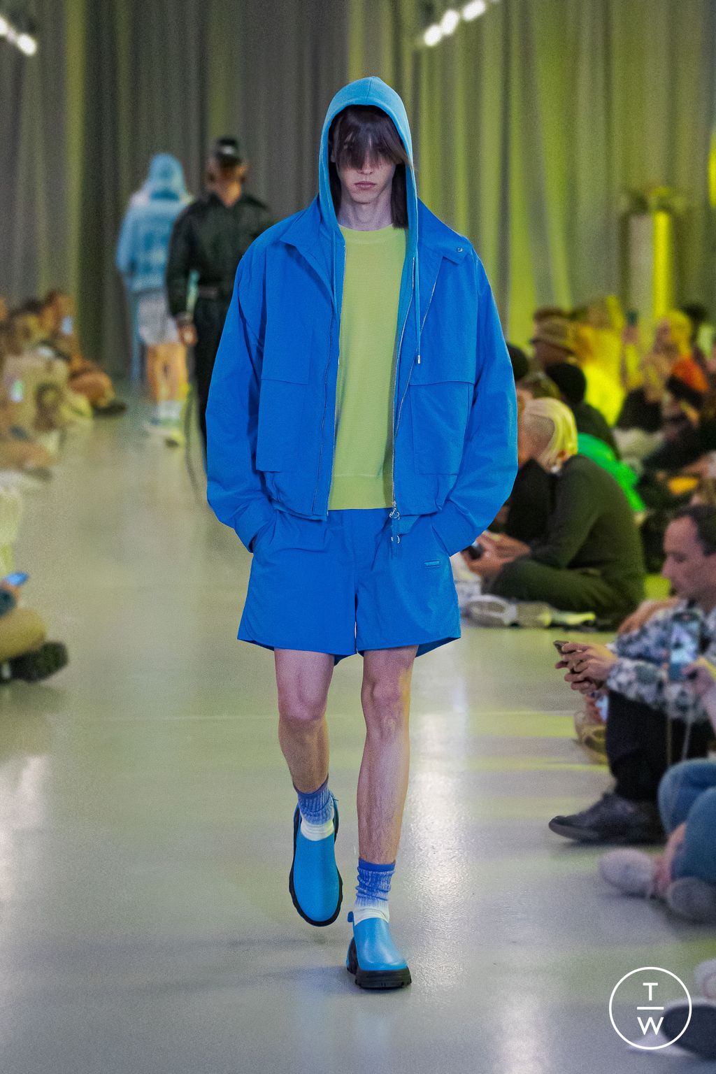 Fashion Week Paris Spring/Summer 2023 look 29 from the SOLID HOMME collection menswear