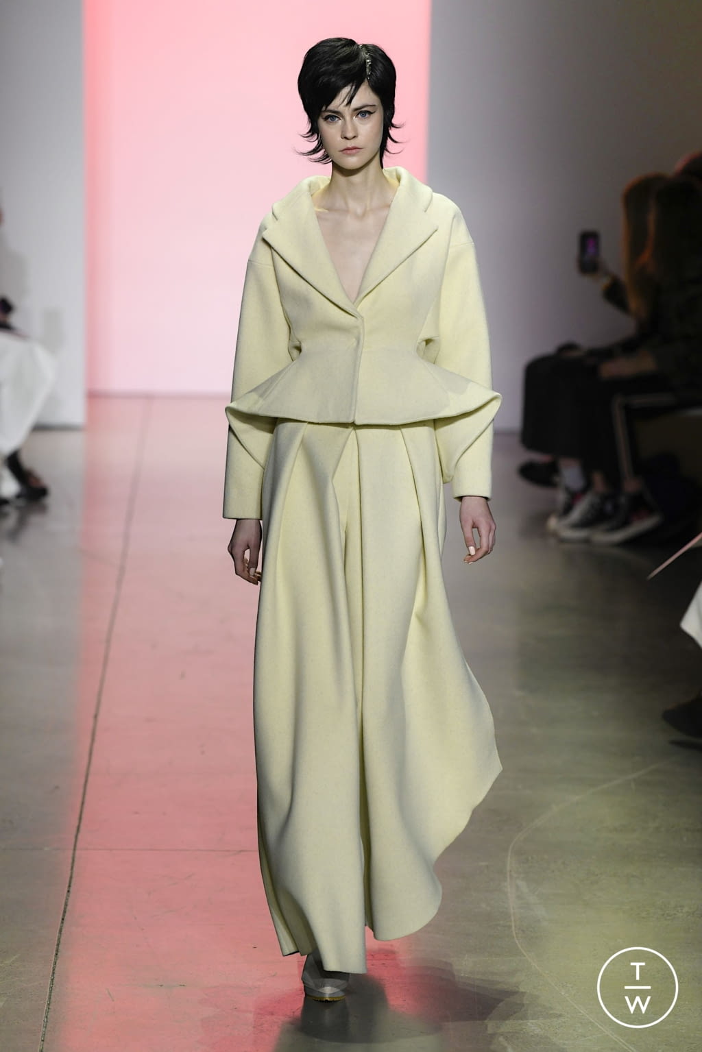 Fashion Week New York Fall/Winter 2022 look 6 from the Son Jung Wan collection womenswear