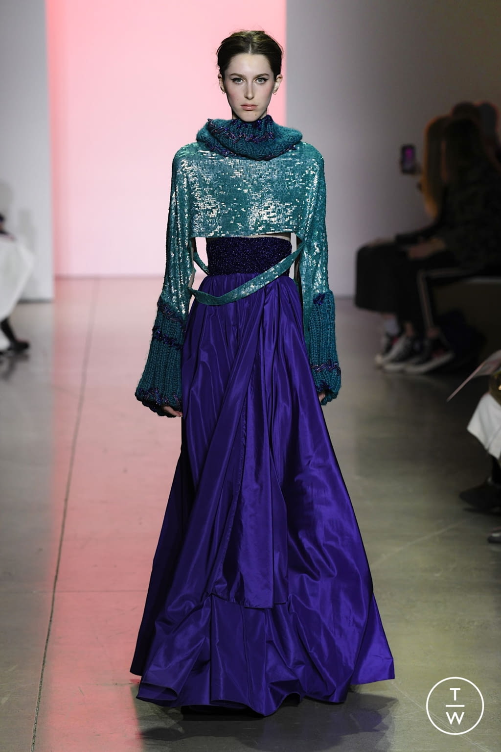Fashion Week New York Fall/Winter 2022 look 10 de la collection Son Jung Wan womenswear