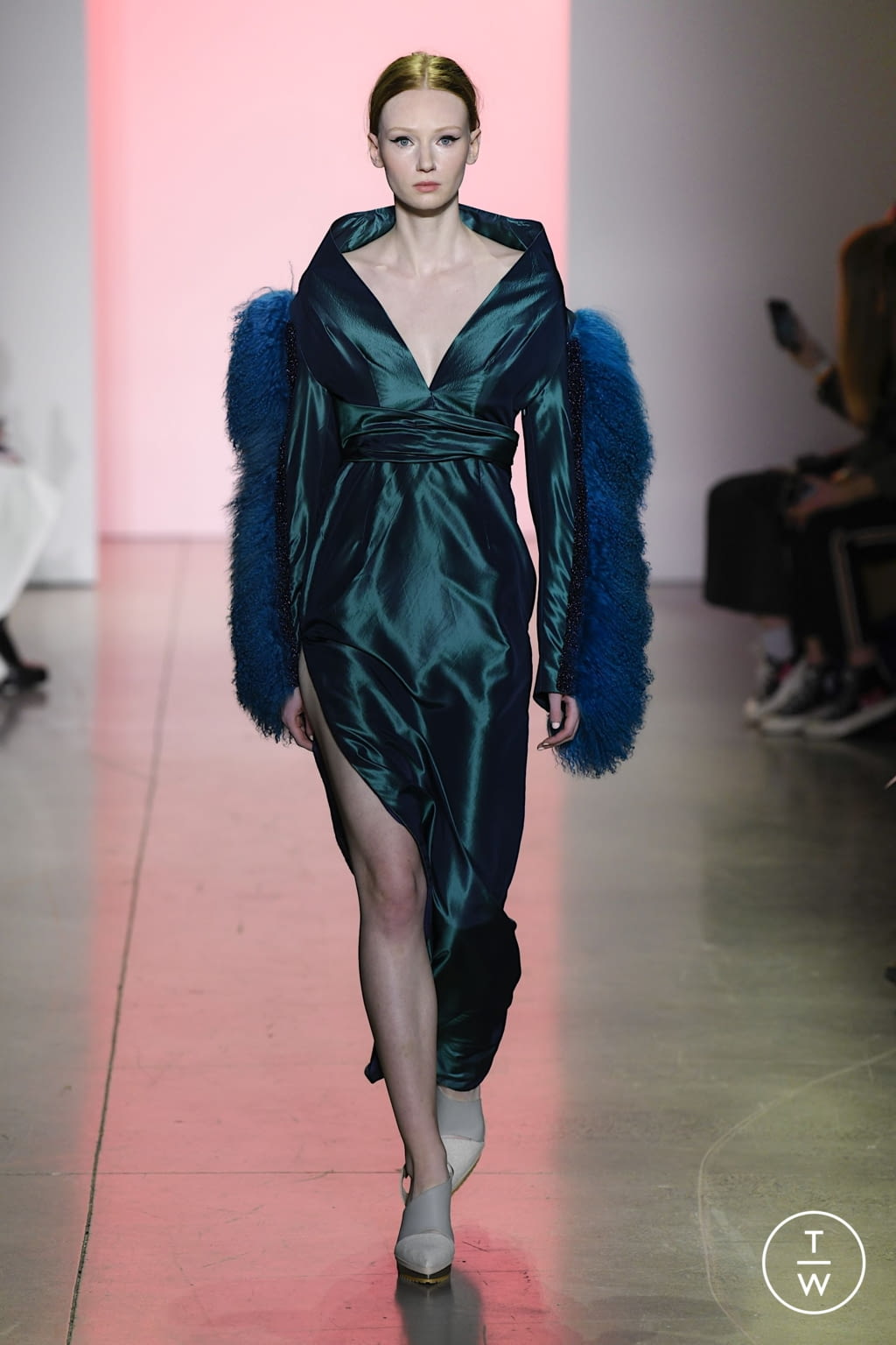 Fashion Week New York Fall/Winter 2022 look 13 from the Son Jung Wan collection womenswear