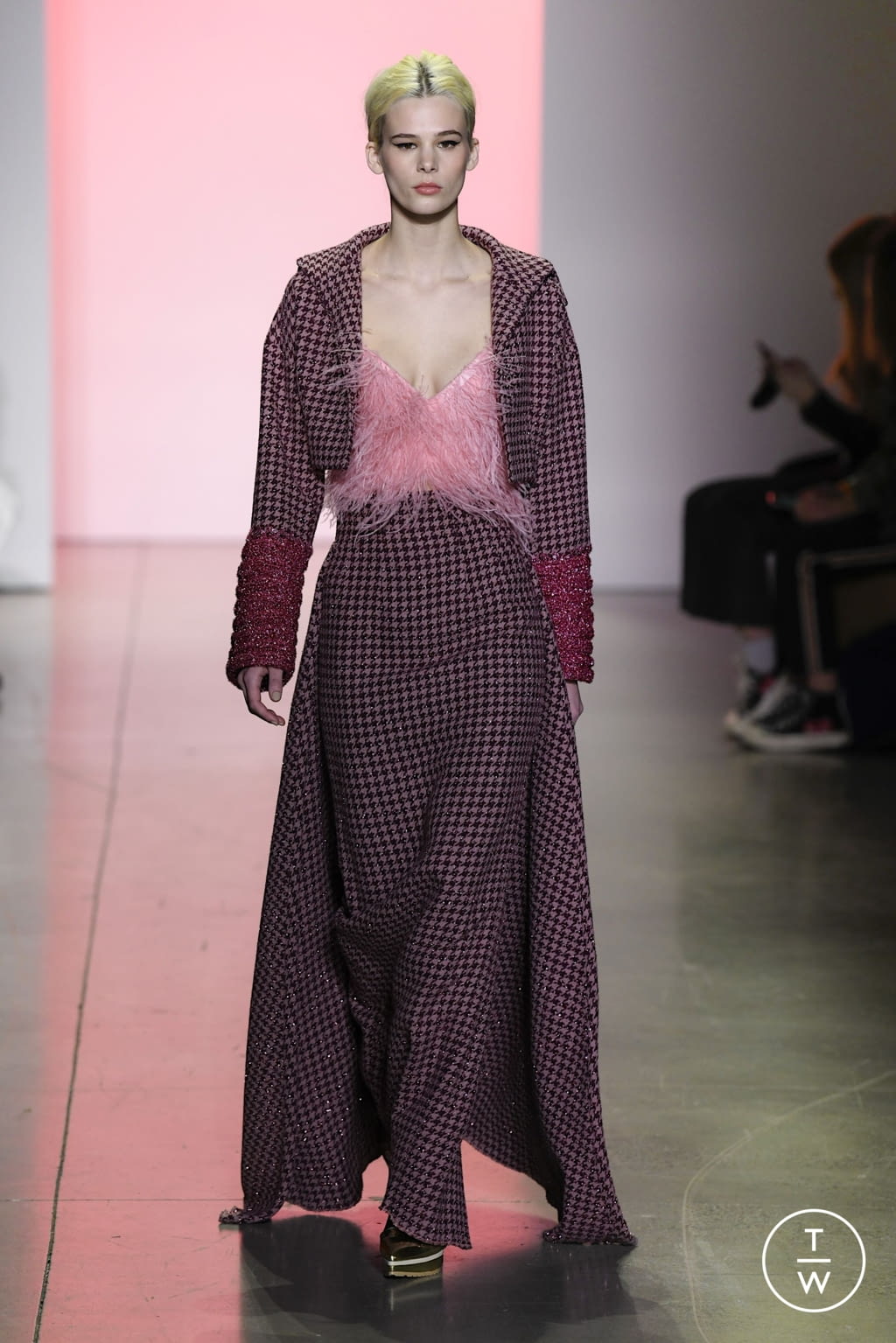 Fashion Week New York Fall/Winter 2022 look 27 de la collection Son Jung Wan womenswear