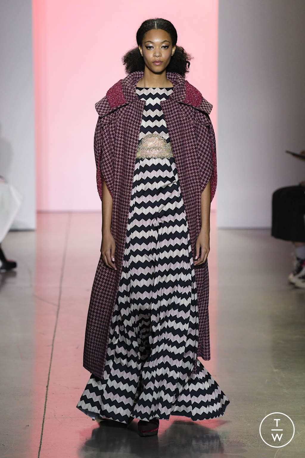 Fashion Week New York Fall/Winter 2022 look 28 de la collection Son Jung Wan womenswear