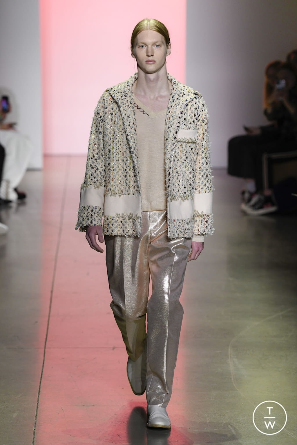 Fashion Week New York Fall/Winter 2022 look 32 de la collection Son Jung Wan womenswear