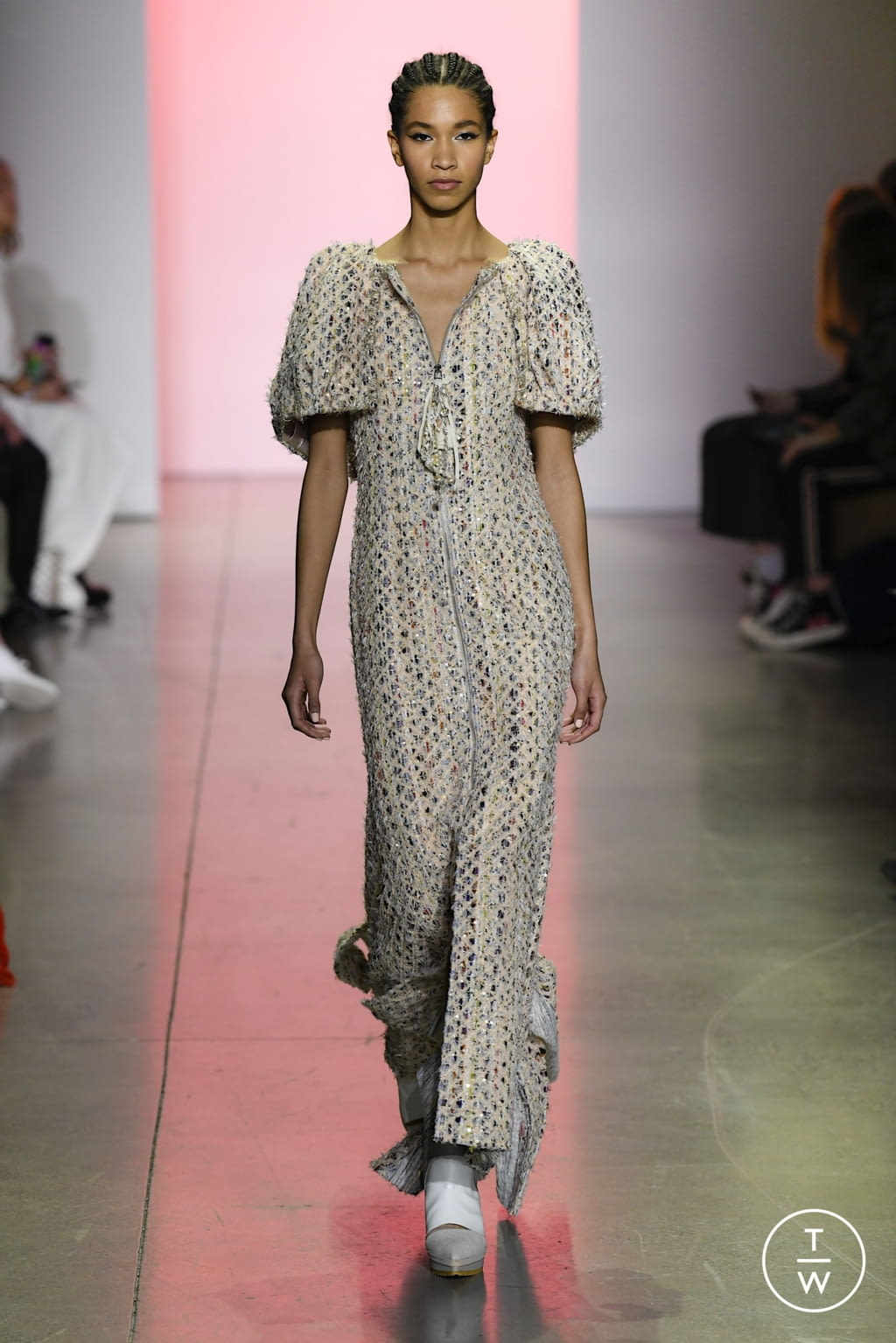 Fashion Week New York Fall/Winter 2022 look 33 de la collection Son Jung Wan womenswear
