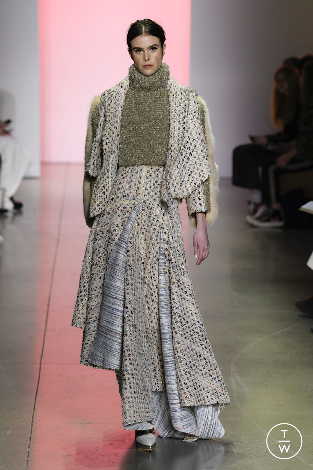 Fashion Week New York Fall/Winter 2022 look 36 de la collection Son Jung Wan womenswear