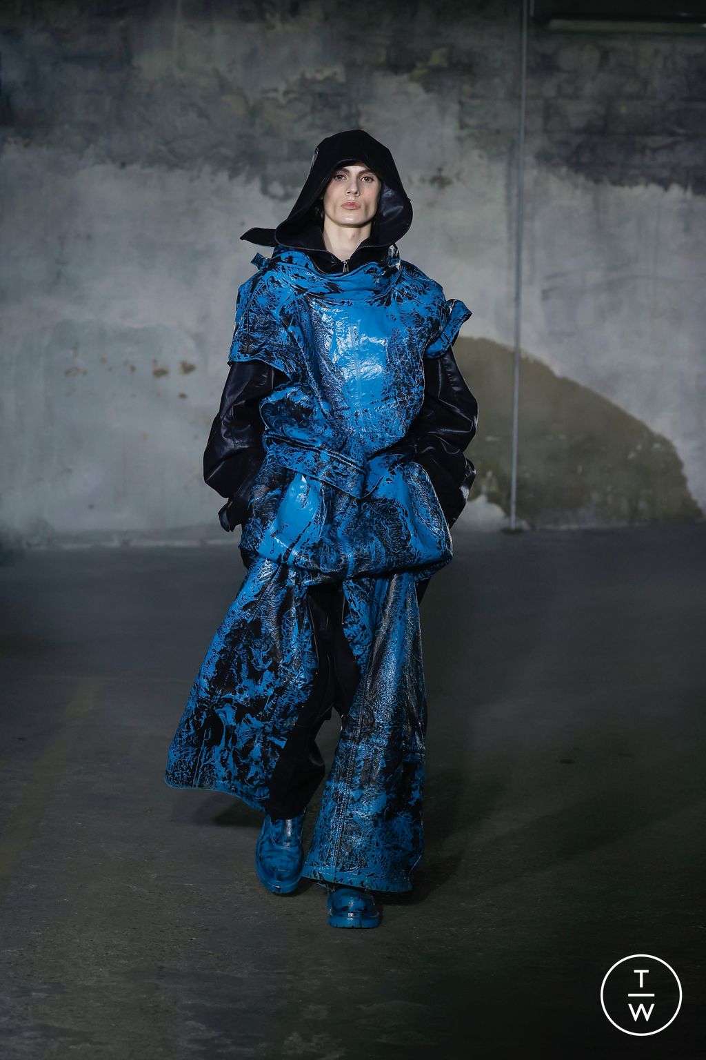 Fashion Week Paris Fall/Winter 2023 look 5 from the Songzio collection 男装