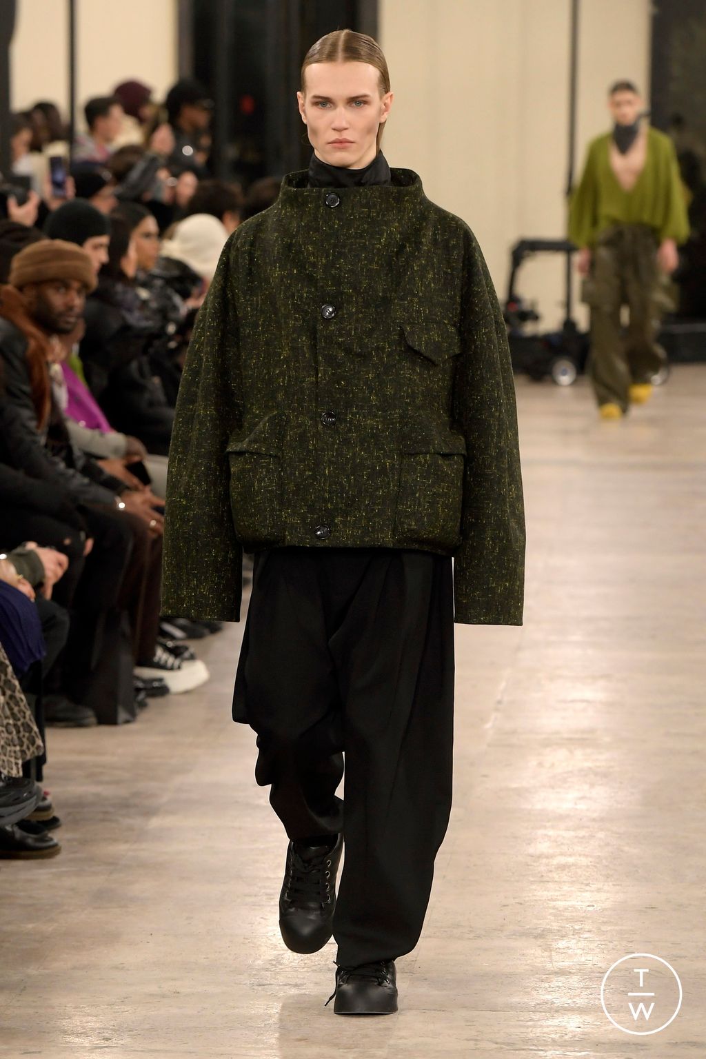 Fashion Week Paris Fall/Winter 2024 look 19 from the Songzio collection menswear