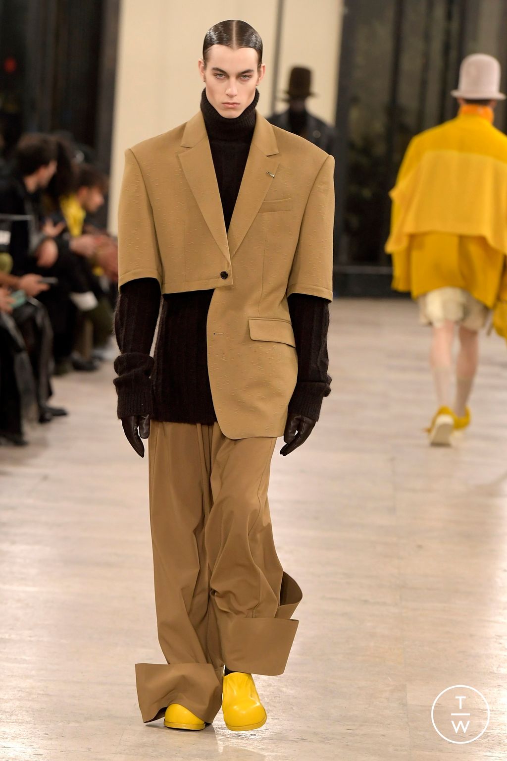Fashion Week Paris Fall/Winter 2024 look 37 from the Songzio collection menswear