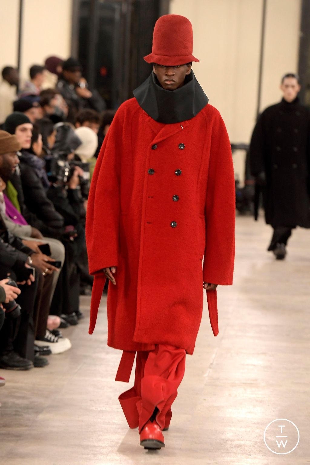 Fashion Week Paris Fall/Winter 2024 look 46 from the Songzio collection menswear