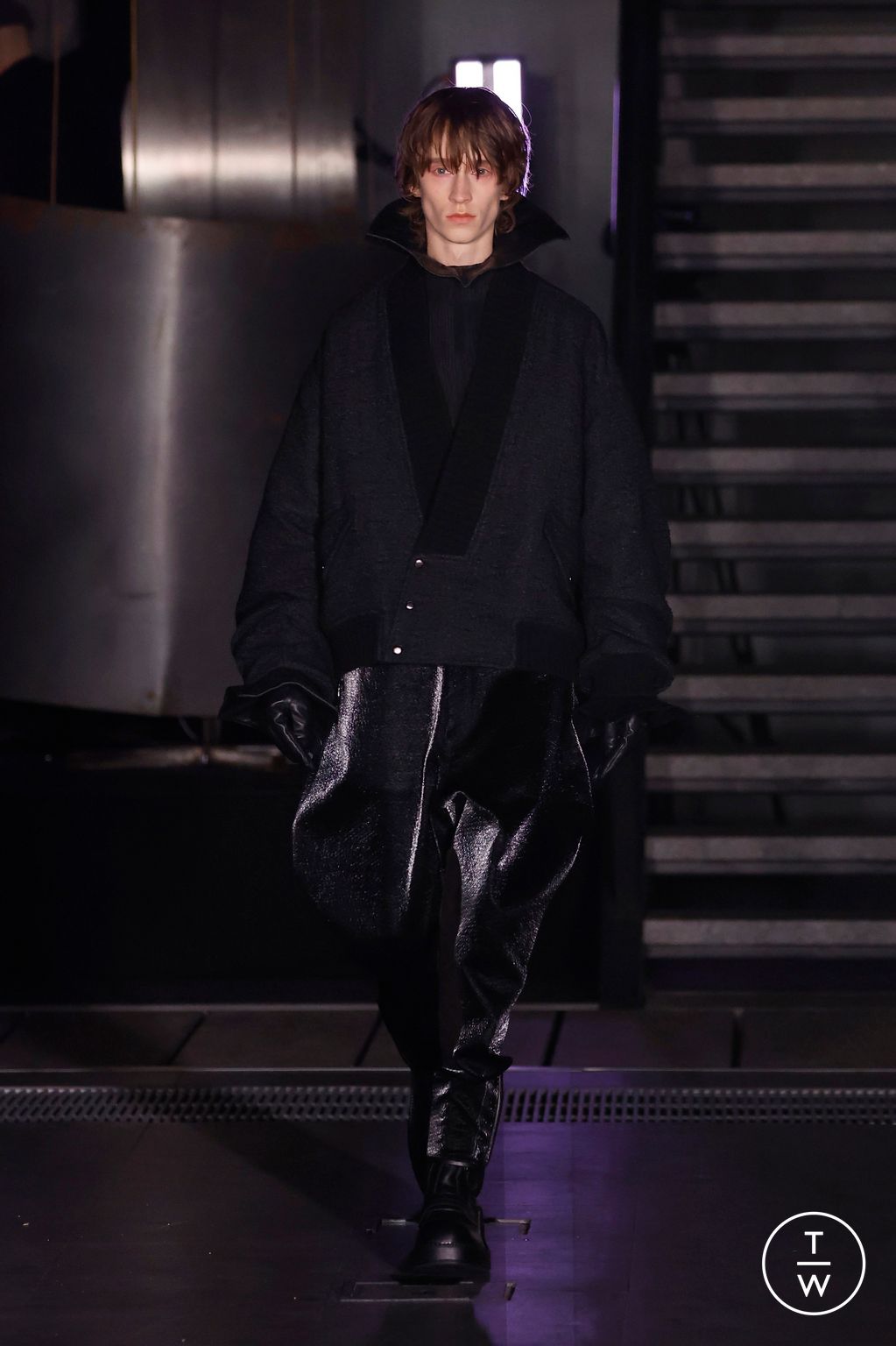 Fashion Week Paris Fall/Winter 2025 look 15 from the Songzio collection menswear