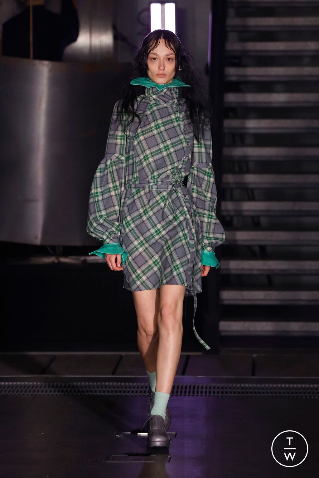 Fashion Week Paris Fall/Winter 2025 look 18 from the Songzio collection menswear